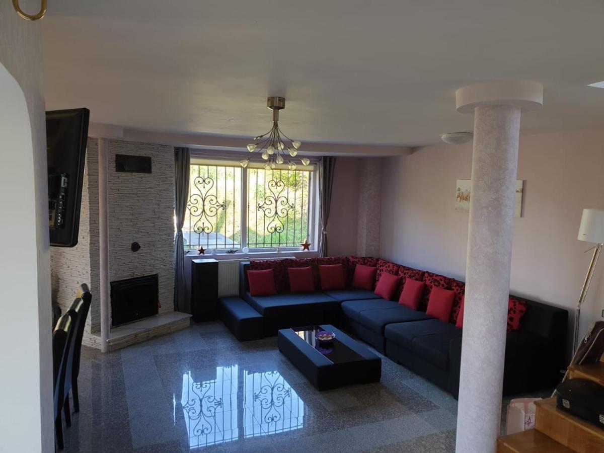 דירות אלבה לוליה Lidia House מראה חיצוני תמונה
