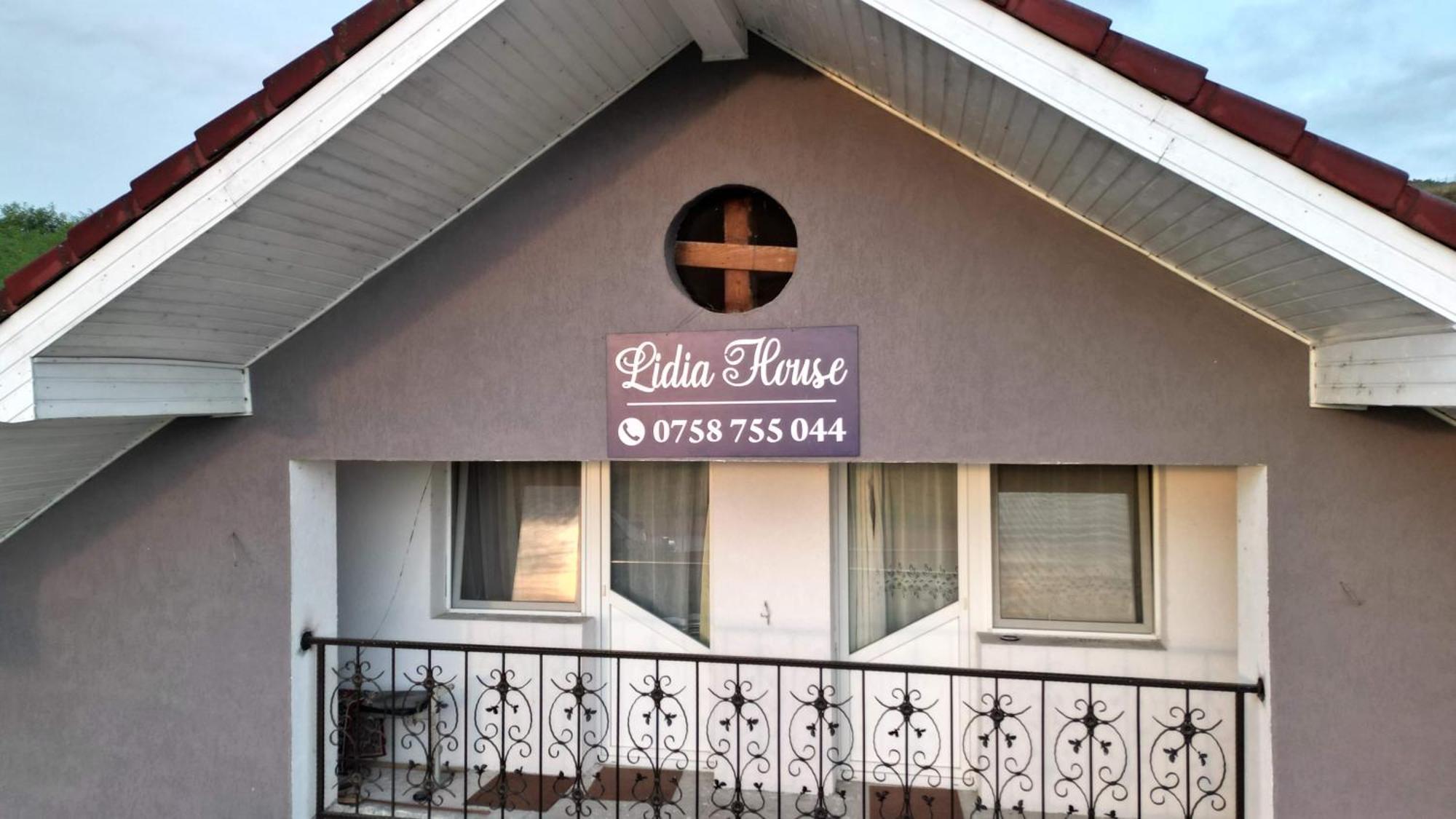 דירות אלבה לוליה Lidia House מראה חיצוני תמונה
